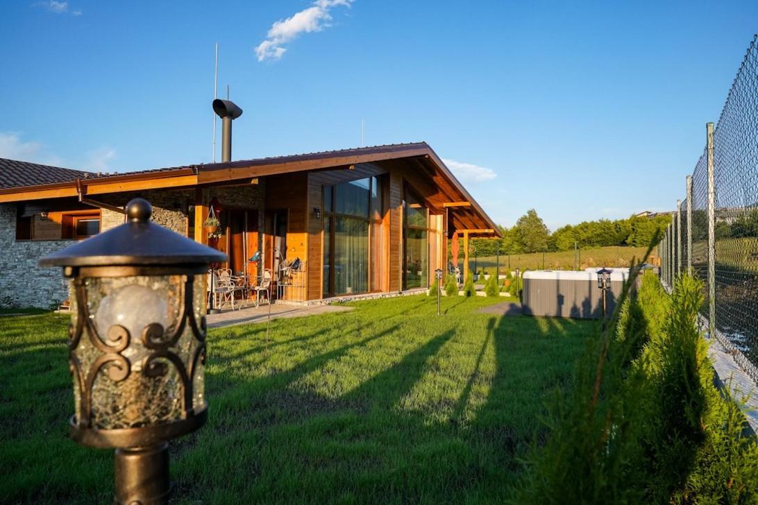 Mountain Villa Jordan- With Jacuzzi Razlog Bagian luar foto